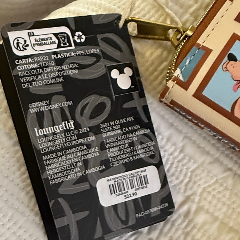 Loungefly Disney Dogs Gallery Character Print Wallet - Tan and Blue NWT - Picture 3 of 4